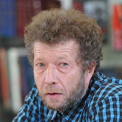 Усачов, Андрій