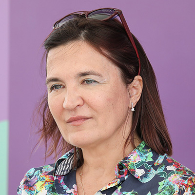 Литвинова, Анна