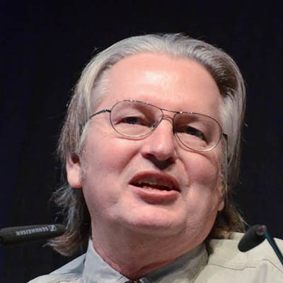 Стерлінг, Брюс