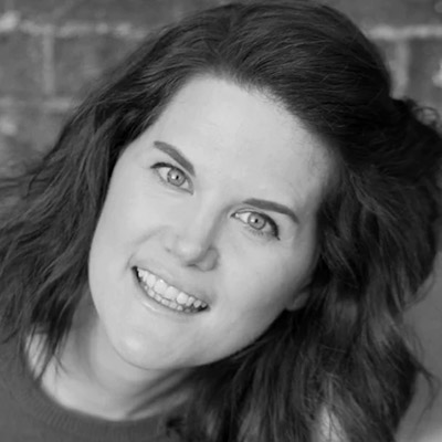 Хокінс, Емілі