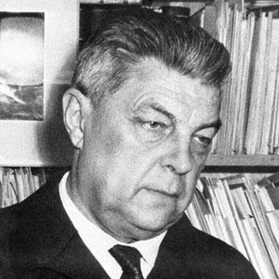 Єфремов, Іван