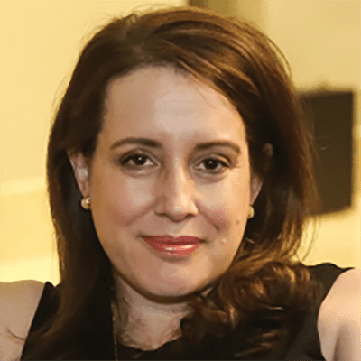 Куїнн (Квінн), Джулія