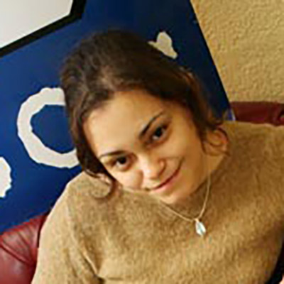 Гальєго, Лаура