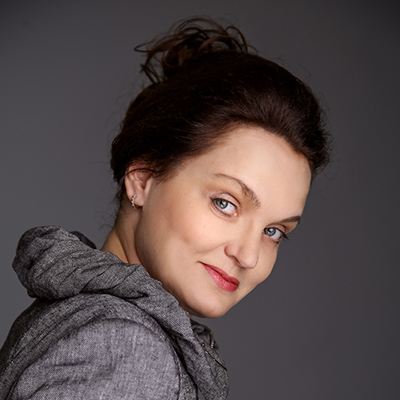 Мартова, Людмила