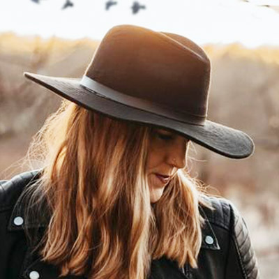 Сент-Кроу, Ніккі