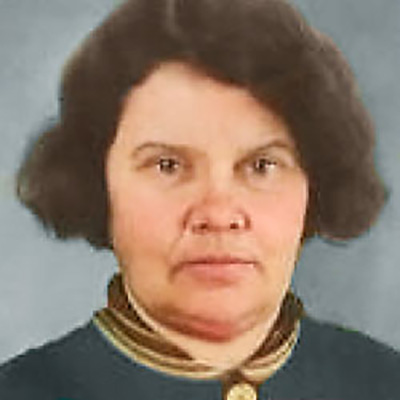 Павлова, Ніна