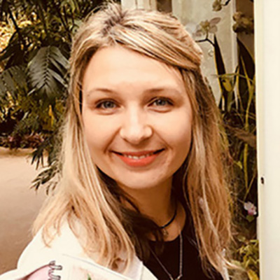 Лущевська, Оксана