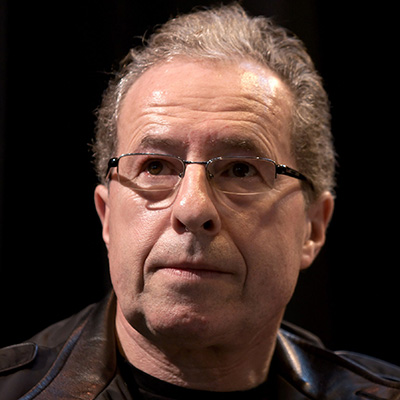 Джеймс, Пітер