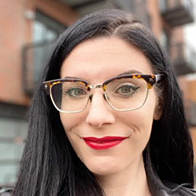 Капоні, Стефані