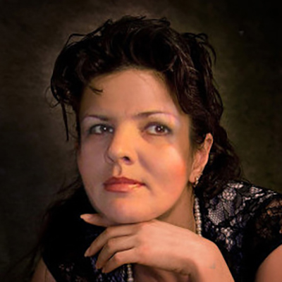 Попелюшка, Валентина