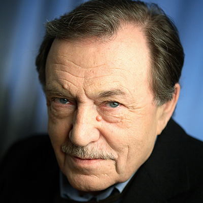 Аксьонов, Василь