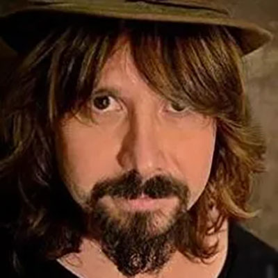 Ескандель, Віктор