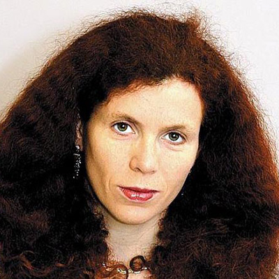 Латиніна, Юлія