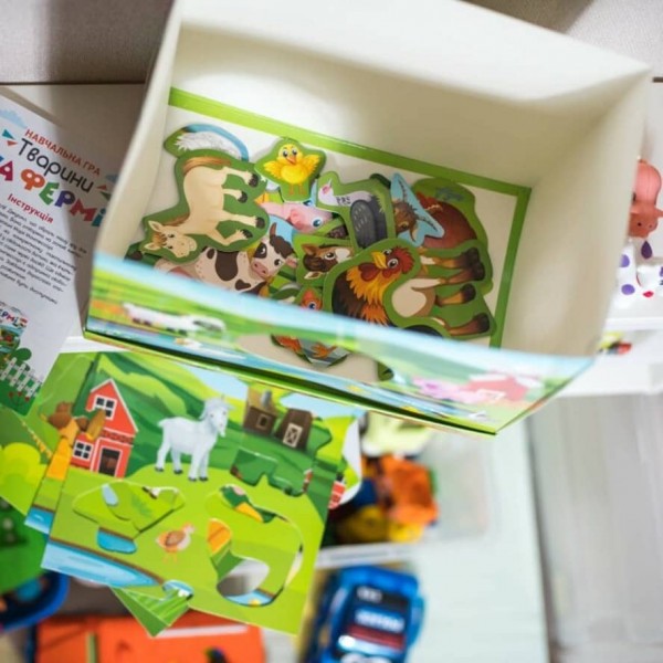 Тварини на фермі. Розроблено на основі методу Монтессорі (українською мовою)